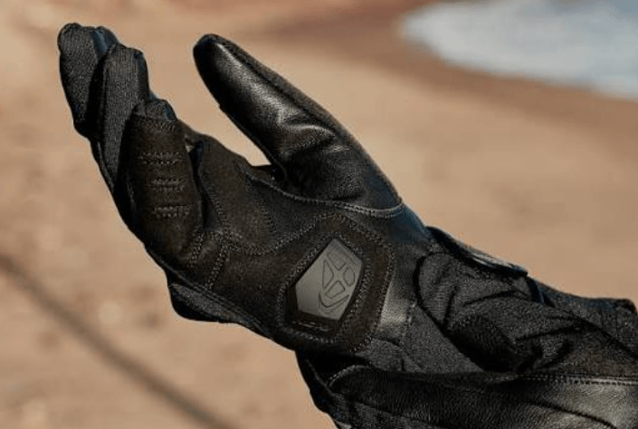 Why Riding Gloves Matter for Grip, Comfort, and Road Control